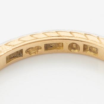 Ring 18K gold with eight-cut diamonds.