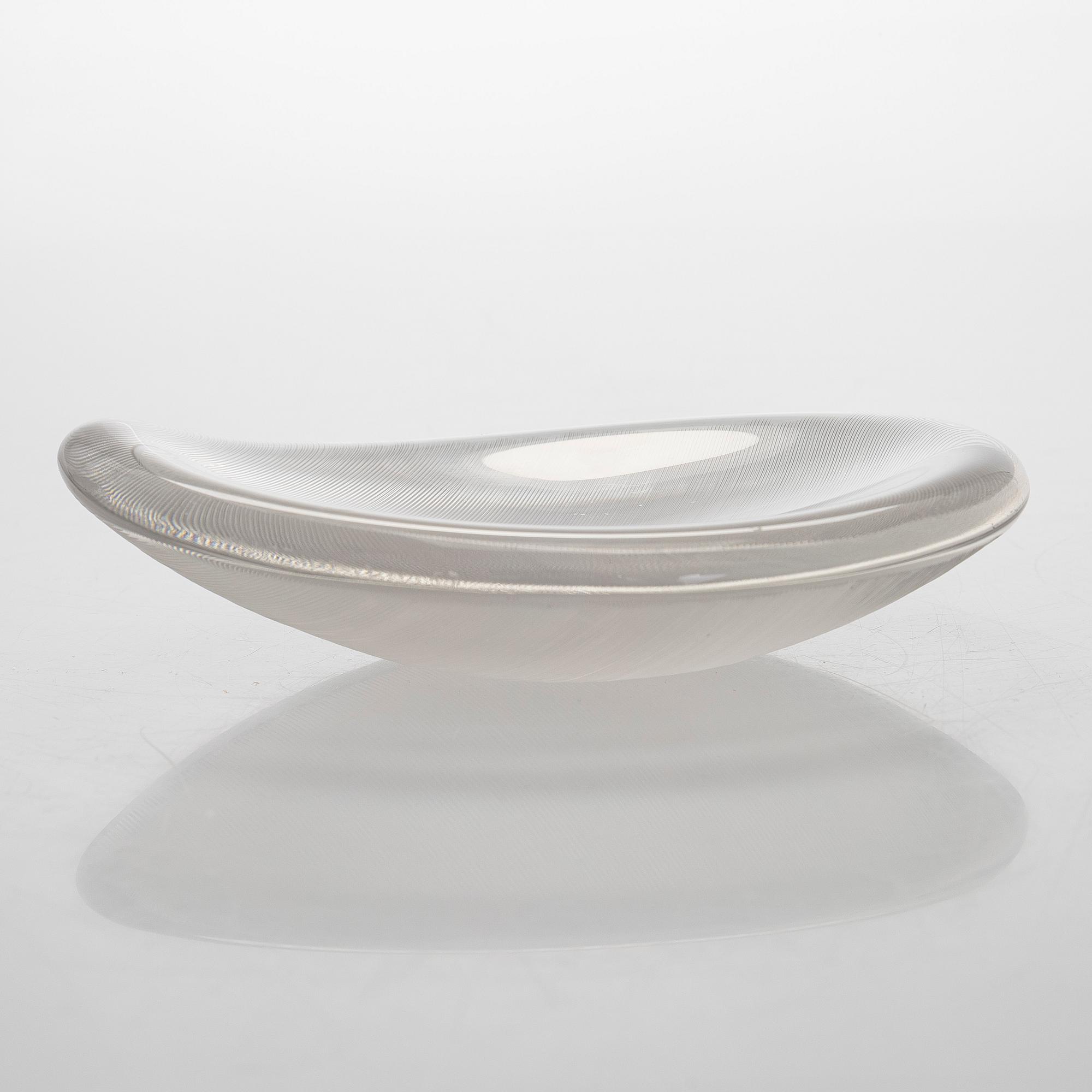 Tapio Wirkkala, malja, "Lehti", signeerattu Tapio Wirkkala Iittala -57.