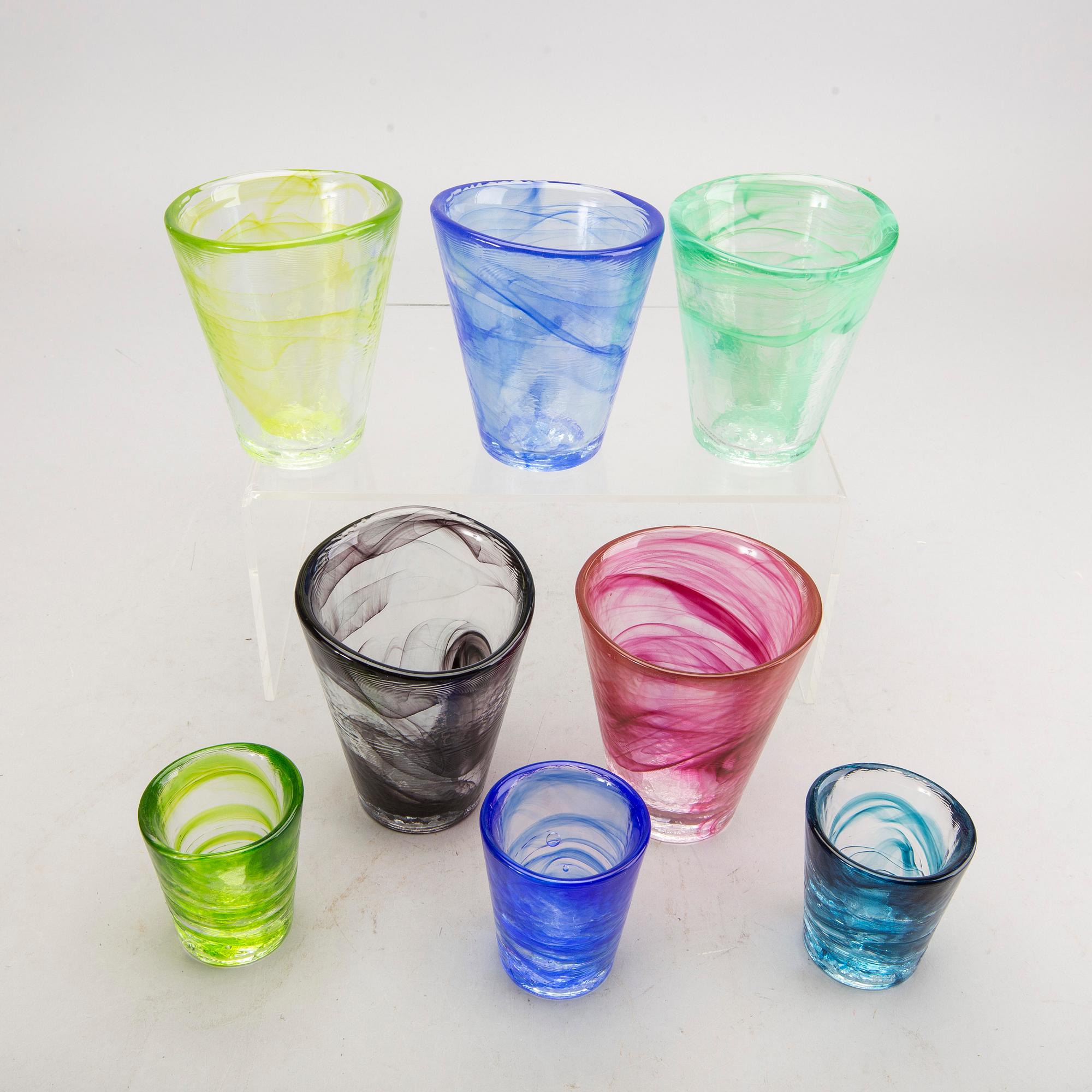 Ulrica Hydman-Vallien, servis 43 dlr "Mine - Nobody else's" Kosta Boda sent 1900-tal glas.
