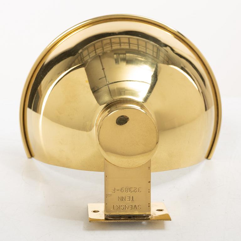 Josef Frank, vägglampa, modell "32389", Firma Svenskt Tenn, 1900-talets slut.