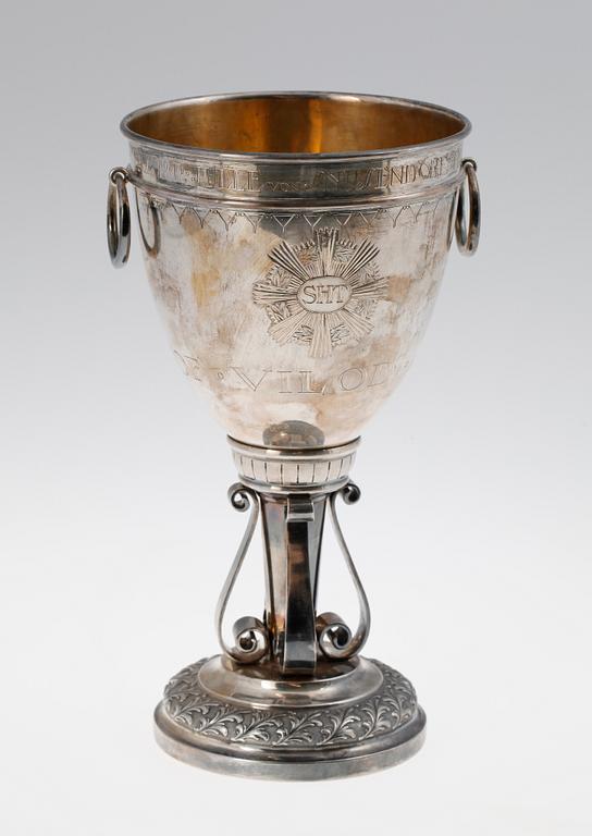 POKAL, silver, CG Hallberg, Stockholm 1917. Vikt ca 500 gram.