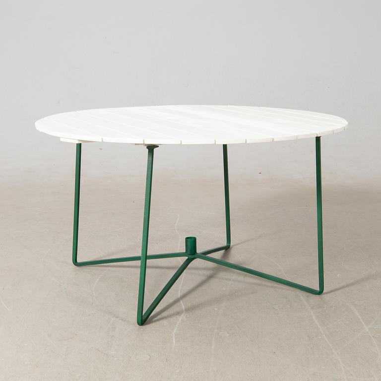 Arthur Lindqvist, garden group 6 parts, model 9A and model 2A, Grythyttan 20th century.