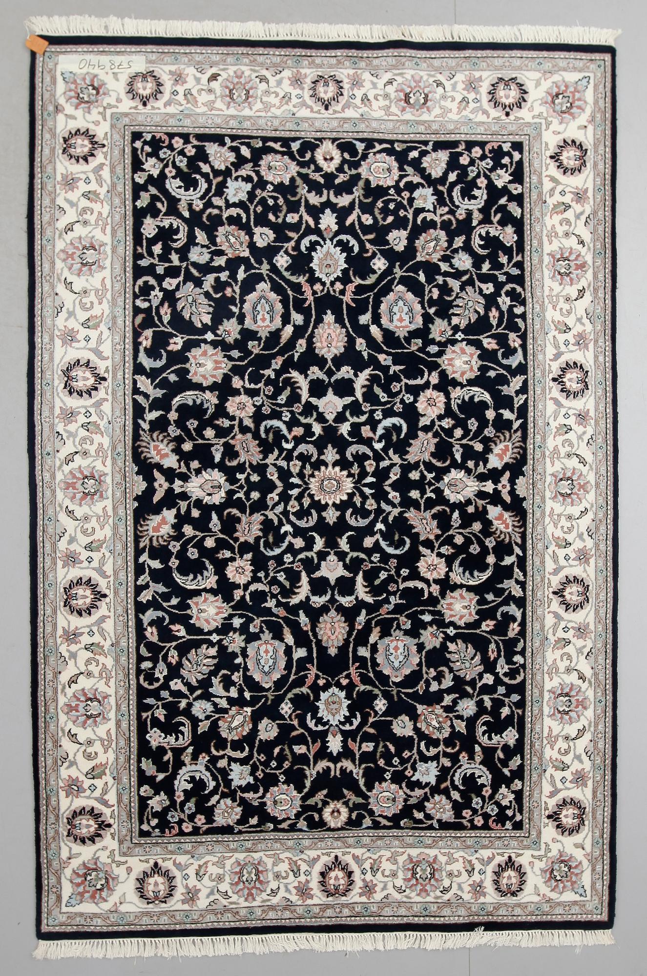 MATTA, Indien, 278 x 182 cm.