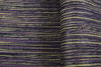 An oriental flat weave carpet, c. 224 x 161 cm.