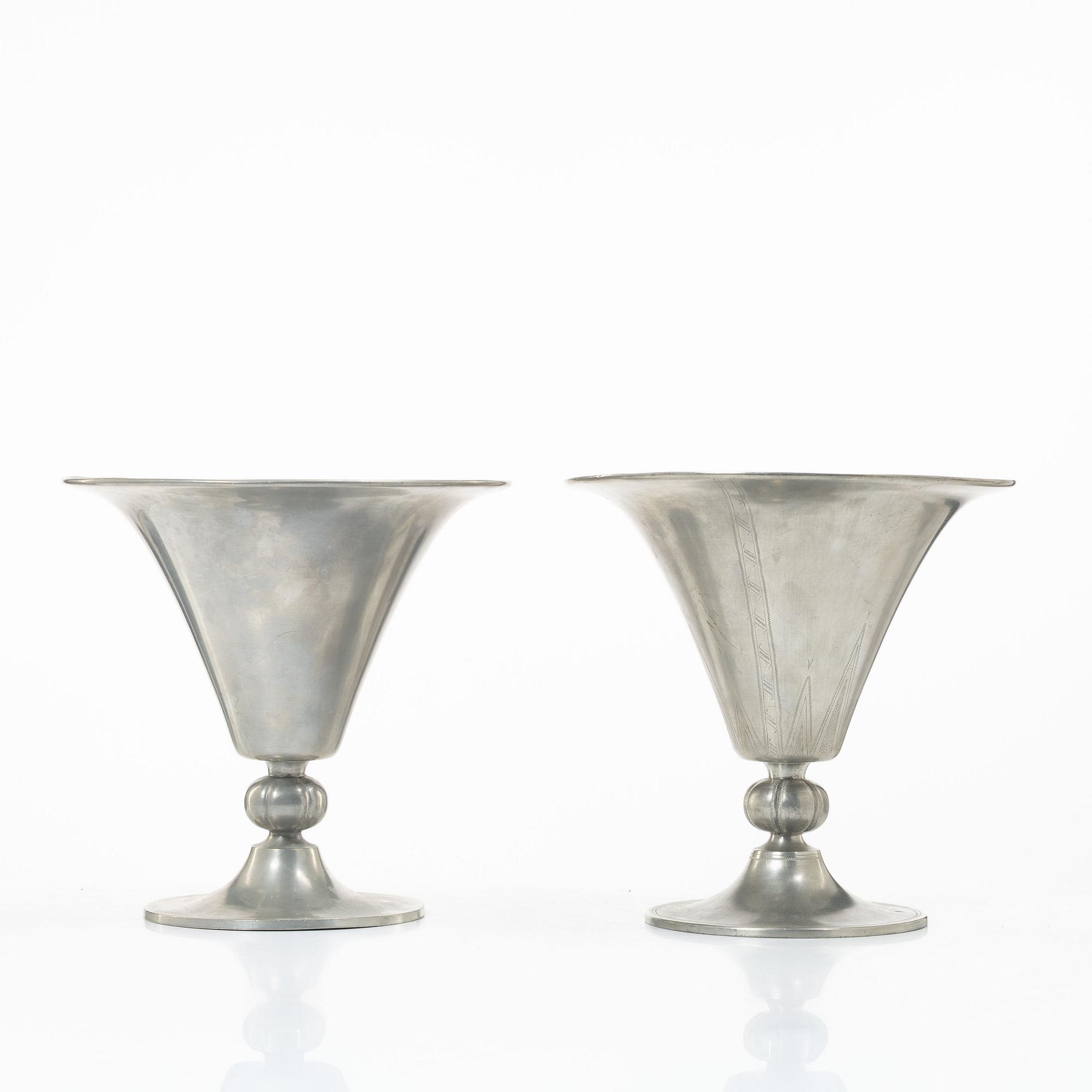 Edvin Ollers, A pair of similar pewter vases, Schreuder and Olsson, Stockholm, 1925.