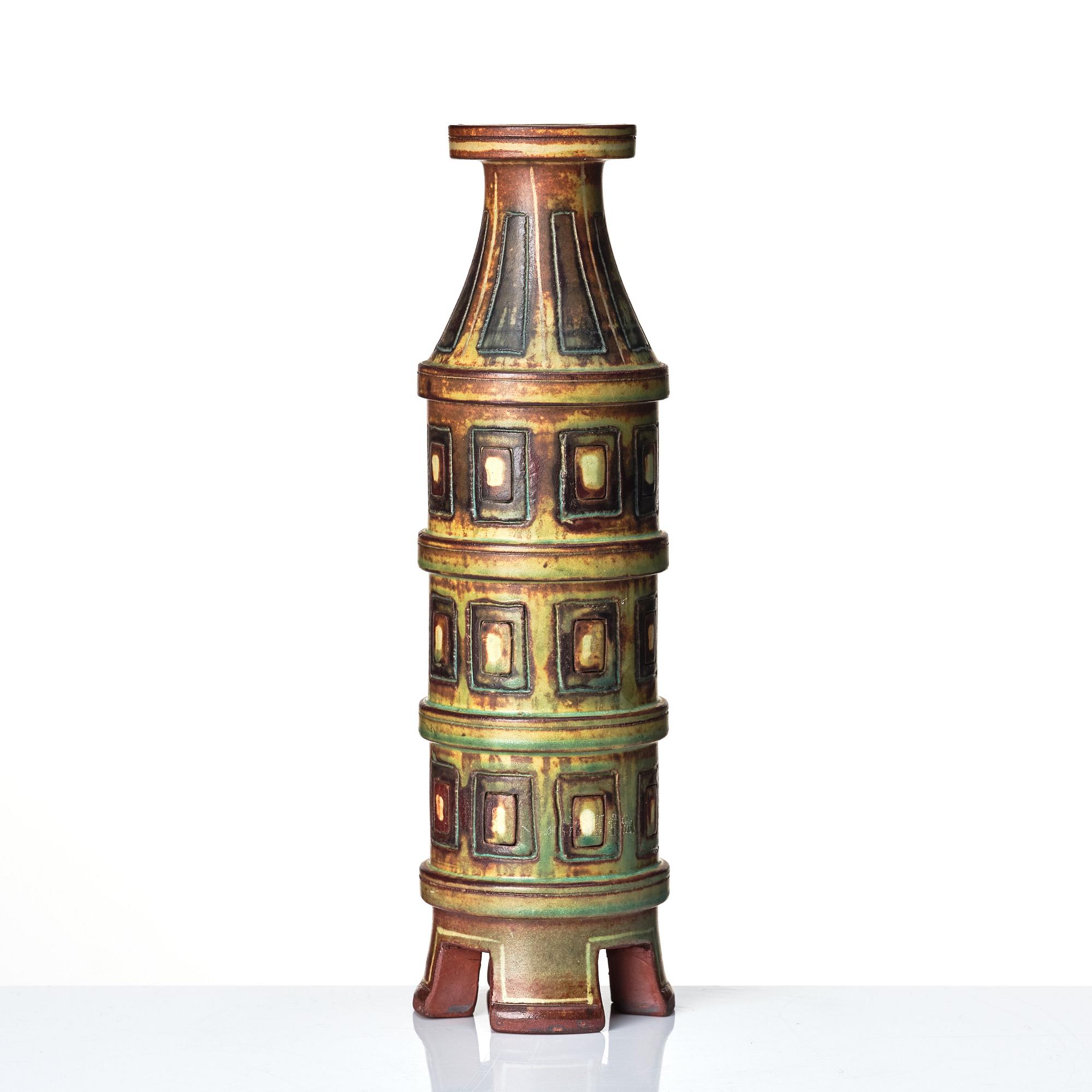 Wilhelm Kåge, a 'Farsta' stoneware vase, Gustavsberg studio, Sweden 1950s.