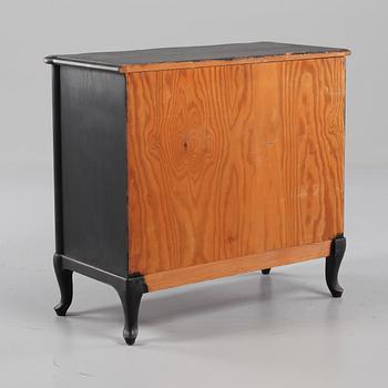 BYRÅ, barockstil, omkring 1900-talets mitt.