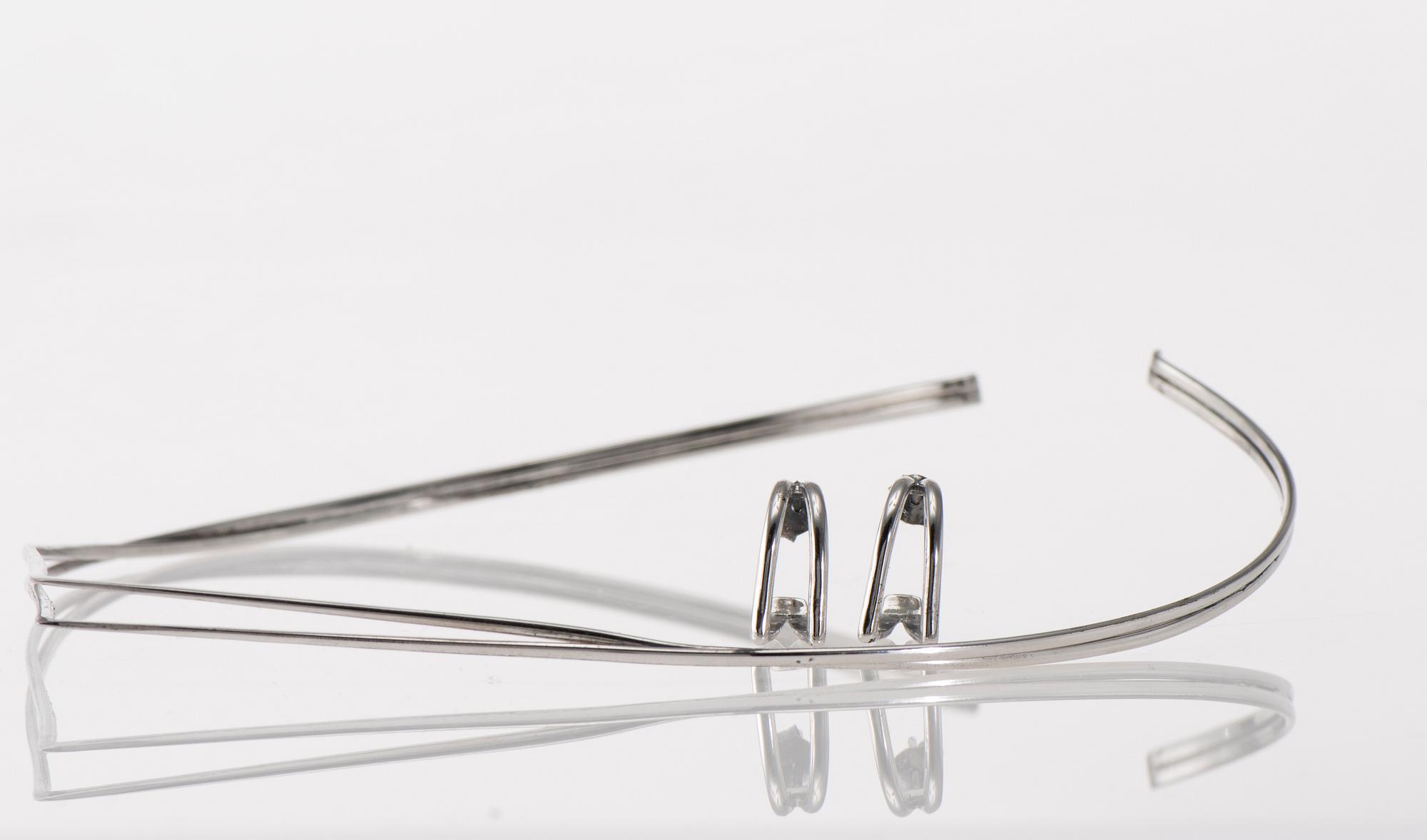 SMYCKESSET, silver. "Compro", design Karl Laine, Kultakeskus. Nyproduktion. Vikt totalt 18,8 g.