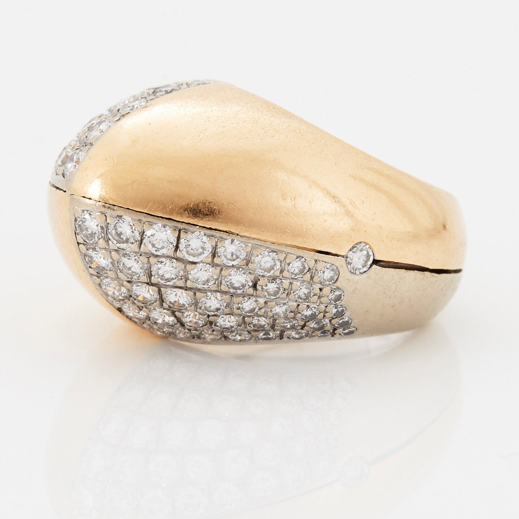 Paul Binder ring 18K guld med runda briljantslipade diamanter.