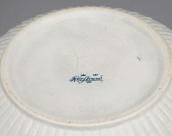 YTTERFODER, 2 st, porslin, Rörstrand resp Gustavsberg. 1900-talets början.