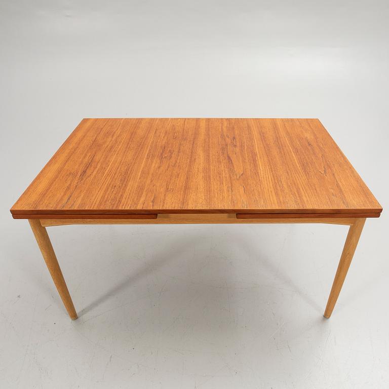 Børge Mogensen, dining table, "Öresund", model 178, mid-20th century.