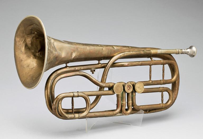 TRUMPET SAMT EUFONIUM, mässing resp vitmetall, 1900-talets första hälft.