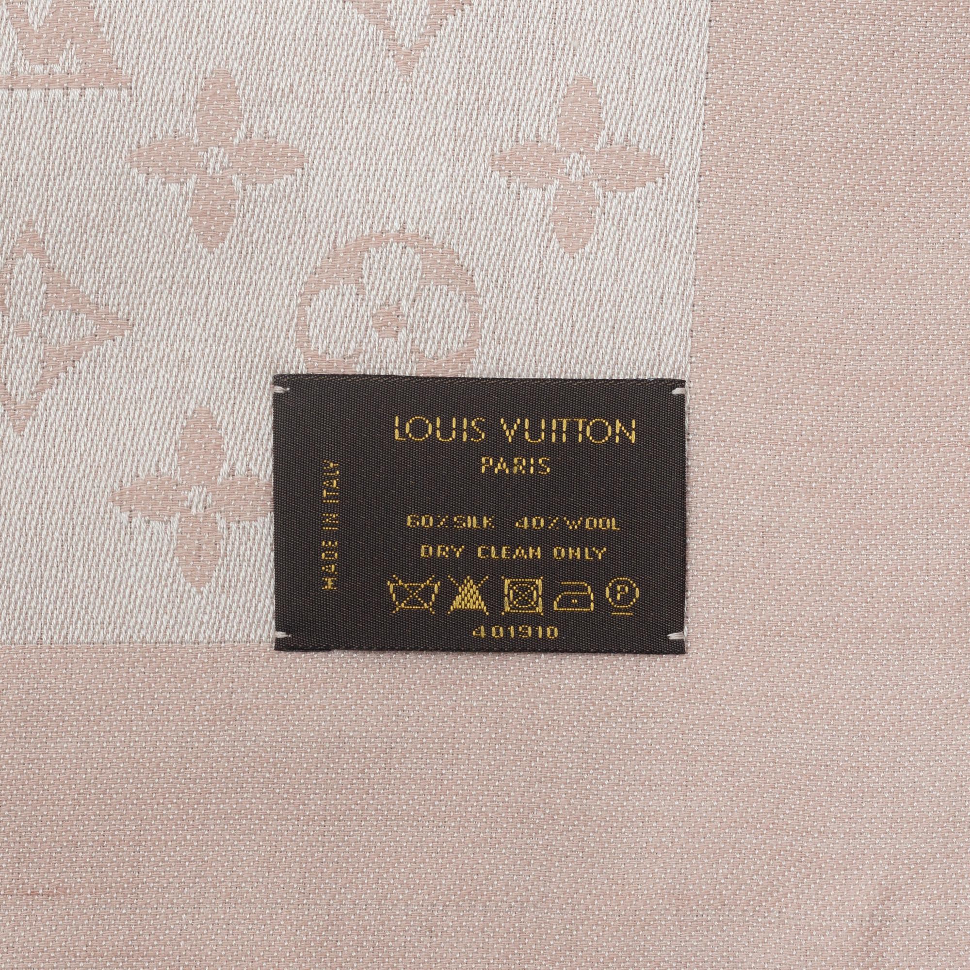 Louis Vuitton, shawl, "Monogram Classic Shawl".
