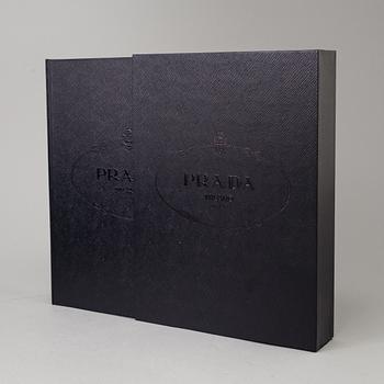 KOSTYM- / MODEBÖCKER,  3 volymer, 19/2000-tal.