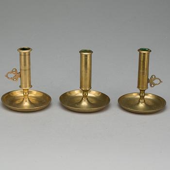LJUSSTAKAR, 3 st, mässing, 1700/1800-tal.