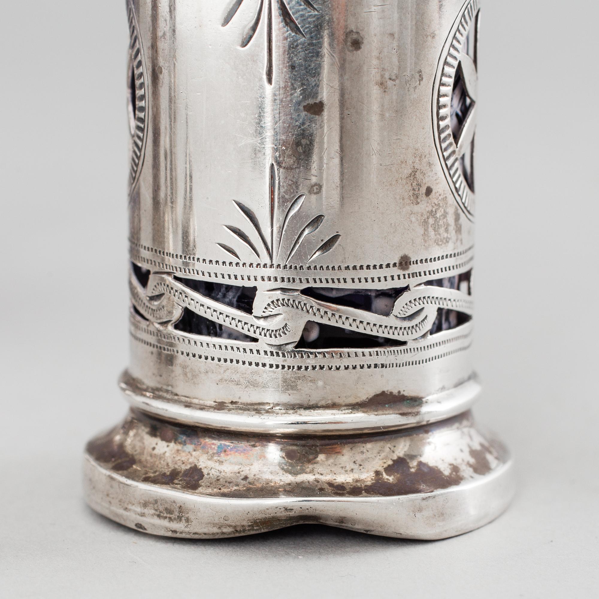 A set of three 20th century silver spice casters and a mustard jar, Denmark / England. Silver weight ca 152 g.