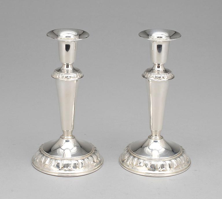 LJUSSTAKAR, ett par, silver, GAB, Stockholm 1964.