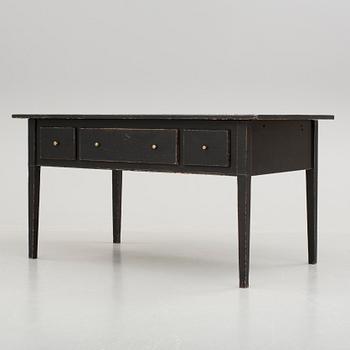 SKRIVBORD, omkring 1800-talets tredje kvartal.