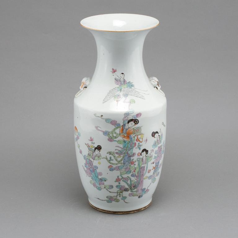 GOLVURNA, porslin, Kina, 1800-tal.
