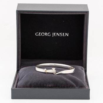 Georg Jensen bangle sterling silver, opens with a hook, design Torun Bülow-Hübe.