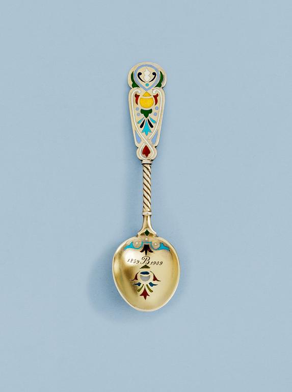 A RUSSIAN SILVER-GILT AND ENAMEL SPOON, makers mark of Petrovich Chlebnikov, Moscow 1908-1917.