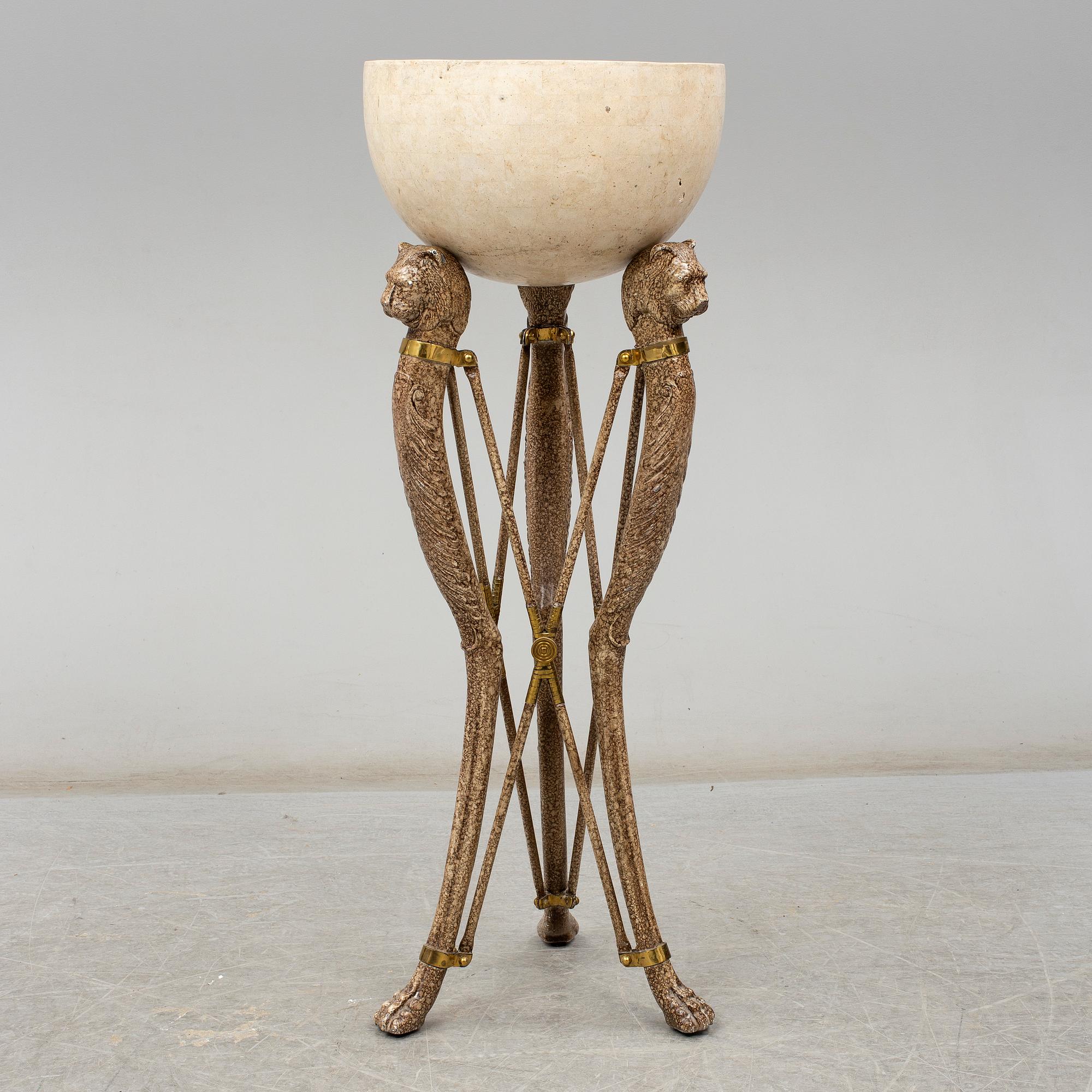 A late 20th Century pedestal.