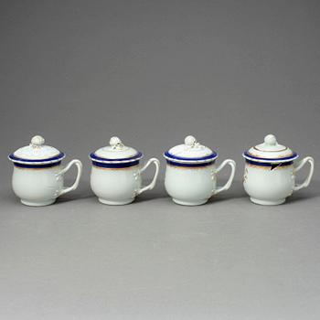 CREMEKOPPAR, 4 st, Kompaniporslin, 17/1800-tal.