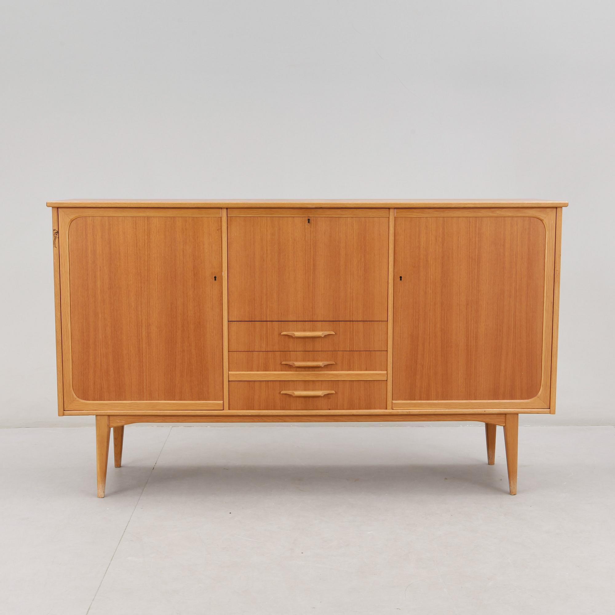 SIDEBOARD, 1960-tal.