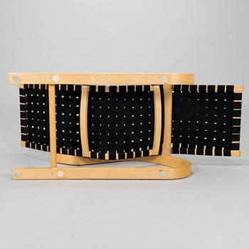Alvar Aalto, A 1980's chaise Lounge '43' for Artek.