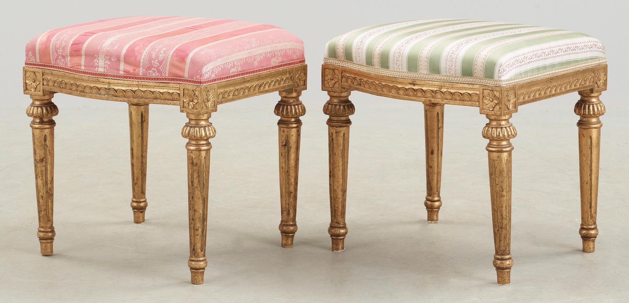TABURETTER, ett par, gustaviansk stil, 1900-talets början.