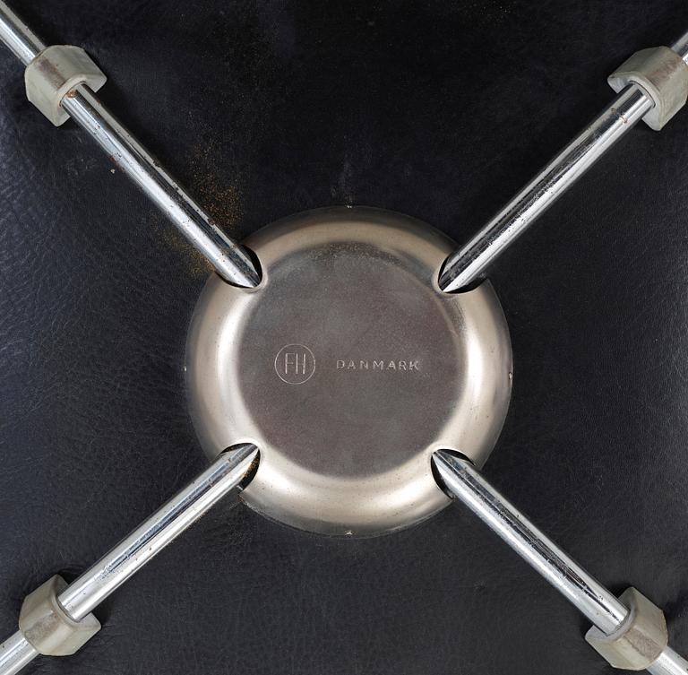 STOL, "Sjuan", Arne Jacobsen, Fritz Hansen, formgiven 1955.