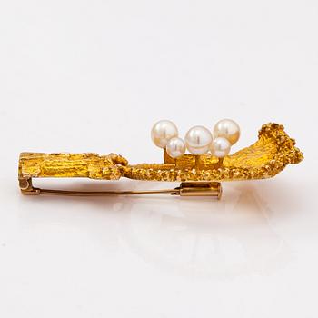 Björn Weckström, "Sea flower", a 14K gold brooch with cultured pearls. Lapponia 1972.