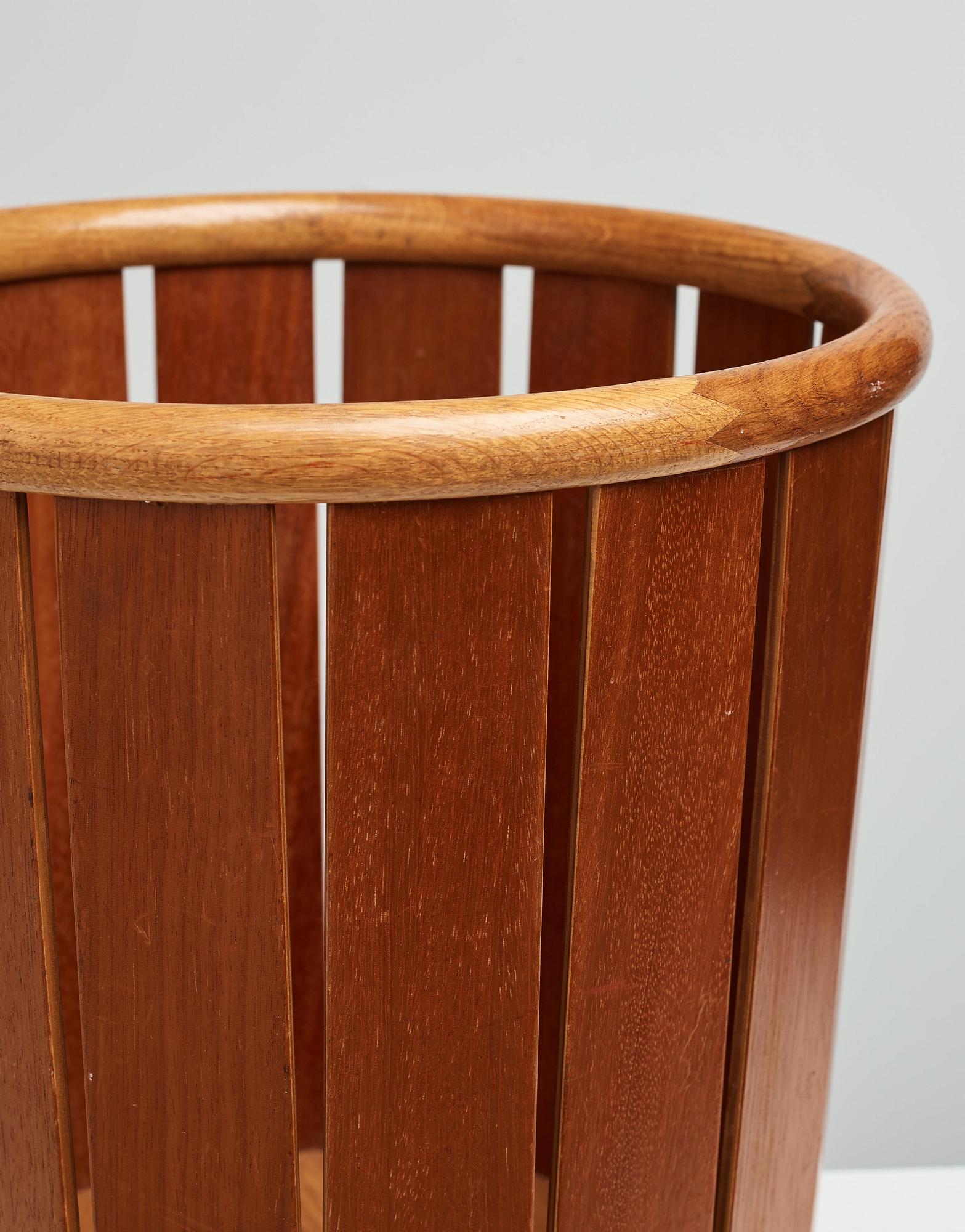 HANS J WEGNER, a paper basket, model "B51" Plan møbler, Denmark 1940's.