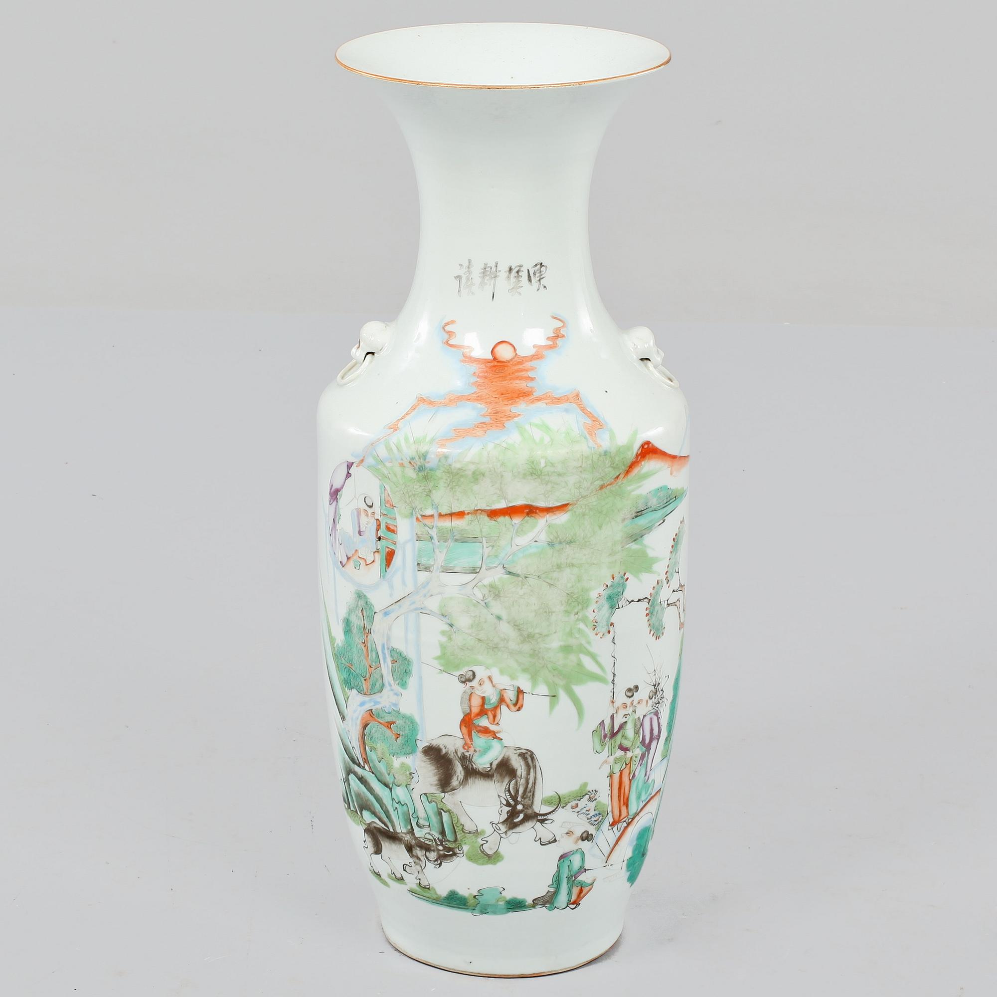 VAS, porslin, Kina, 1800-tal.
