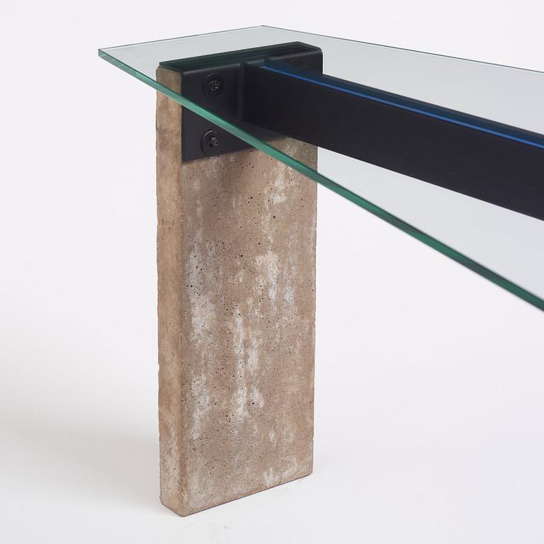 Jonas Bohlin, bord "Concrete", Källemo.