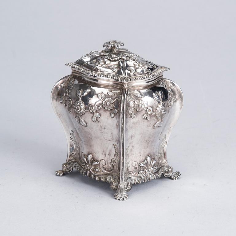 TEDOSA, sterlingsilver, London 1766. Vikt ca 268 g.