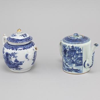 Two late 18th century porcelian chinese teapot.