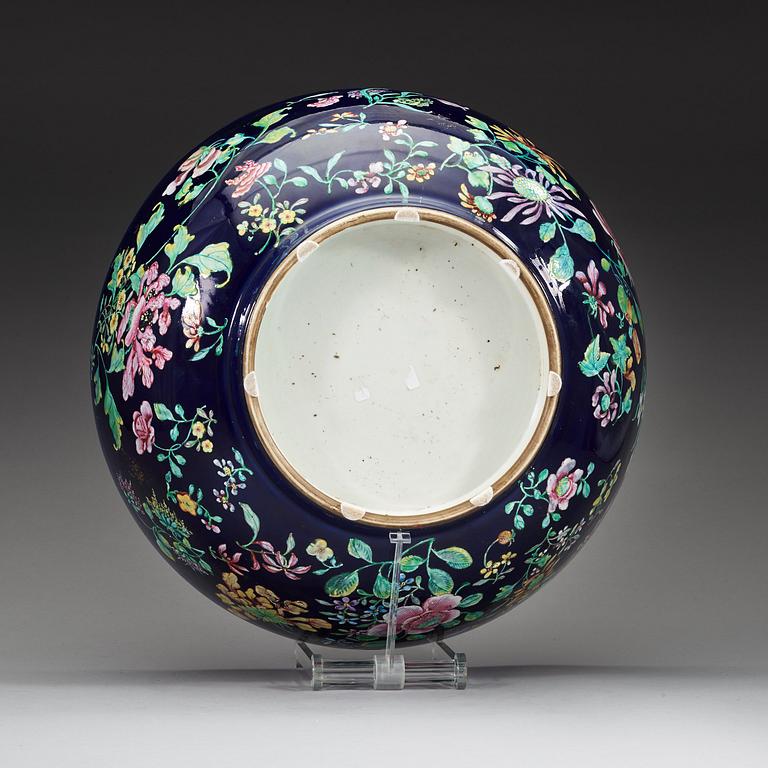 A large famille rose punch bowl, Qing dynasty, Qianlong (1736-95).