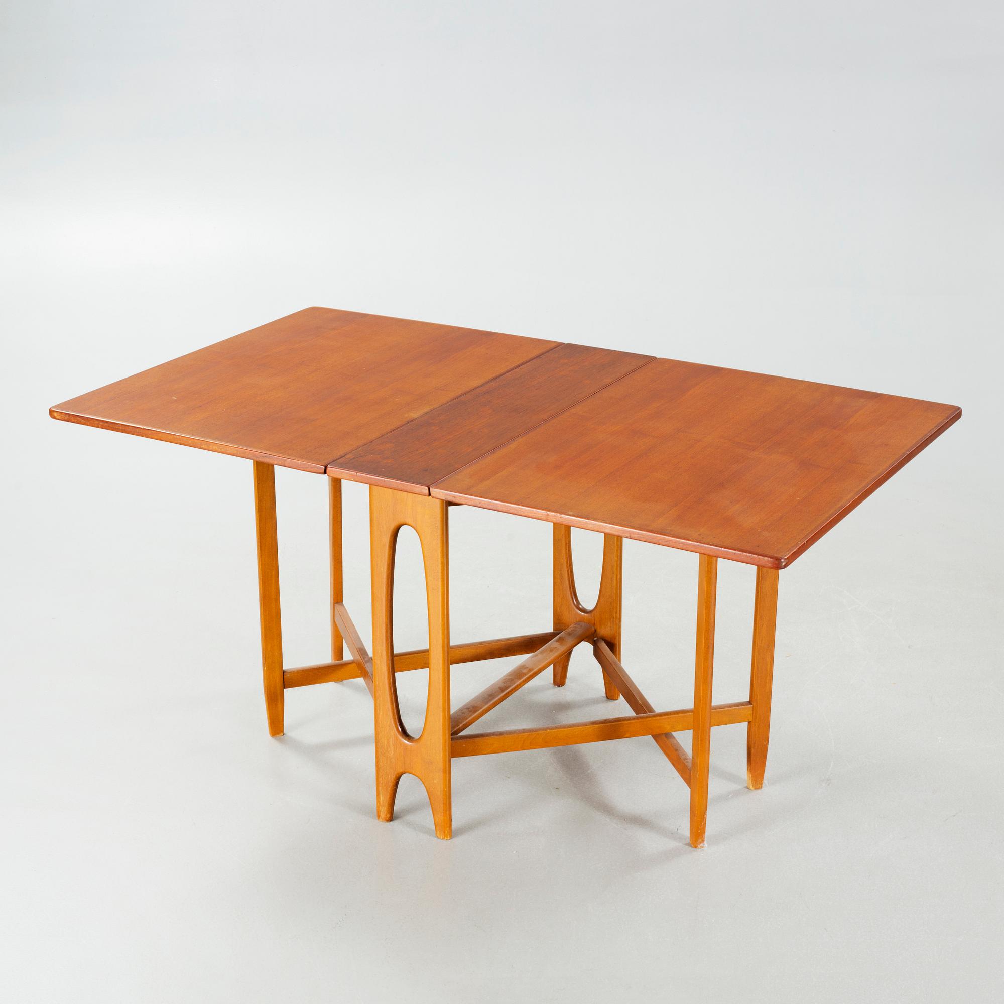 BENDT WINGE, a gateleg table, "Klaffebord nr. 2", Kleppe Møbelfabrikk, 1950/60s.