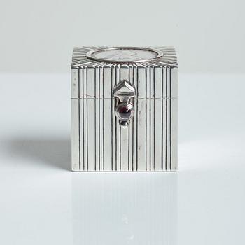 A Fabergé silver, travelling inkwell, workmaster Anna Ringe, St. Petersburg 1898/9-1903. Scratched inventory no 9623.