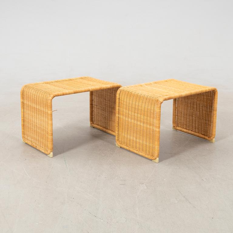 Bedside tables/Side tables, a pair, late 20th century.