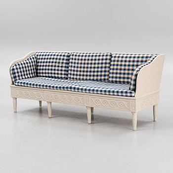 Trågsoffa, Gustaviansk stil, "Svensksund", ur IKEA:s 1700-talsserie, 1900-talets slut.