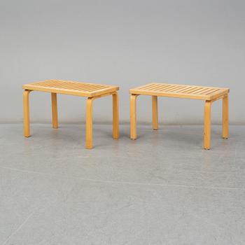 ALVAR AALTO, BÄNKAR, 2 st, modell 153B, Artek.