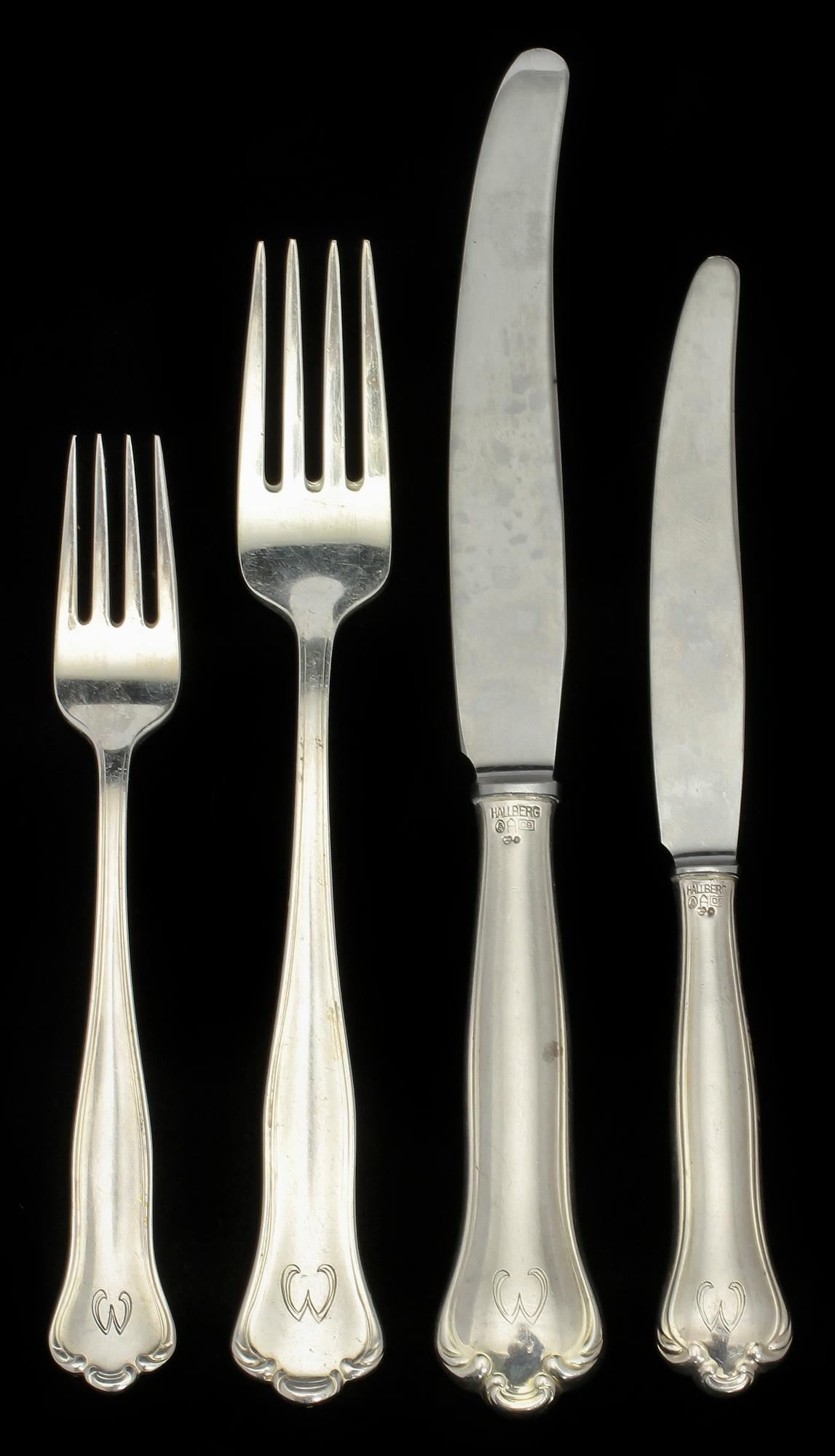 BESTICKSERVISDELAR, 38 st, silver, C G Hallberg, Stockholm, omkring 1900-talets mitt. Vikt 1 895 g.