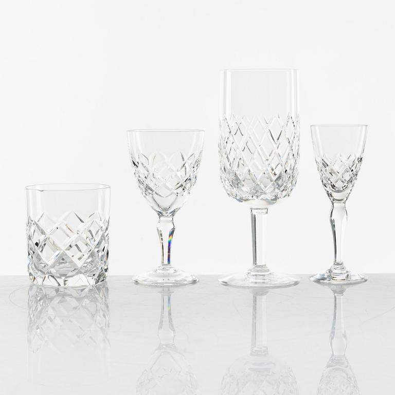45 glass service parts, Gunnar Cyrén 'Karolina' and Ingeborg Lundin, 'Elisabeth' Orrefors.