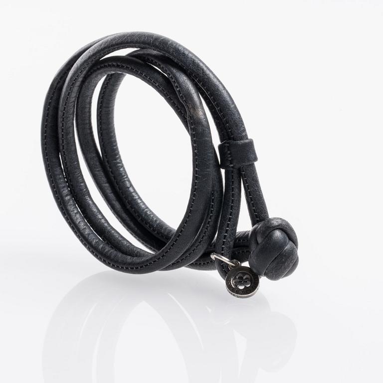 ARMBAND, "Sweet Drops", Ole Lynggaard, design Charlotte Lynggaard, Köpenhamn.