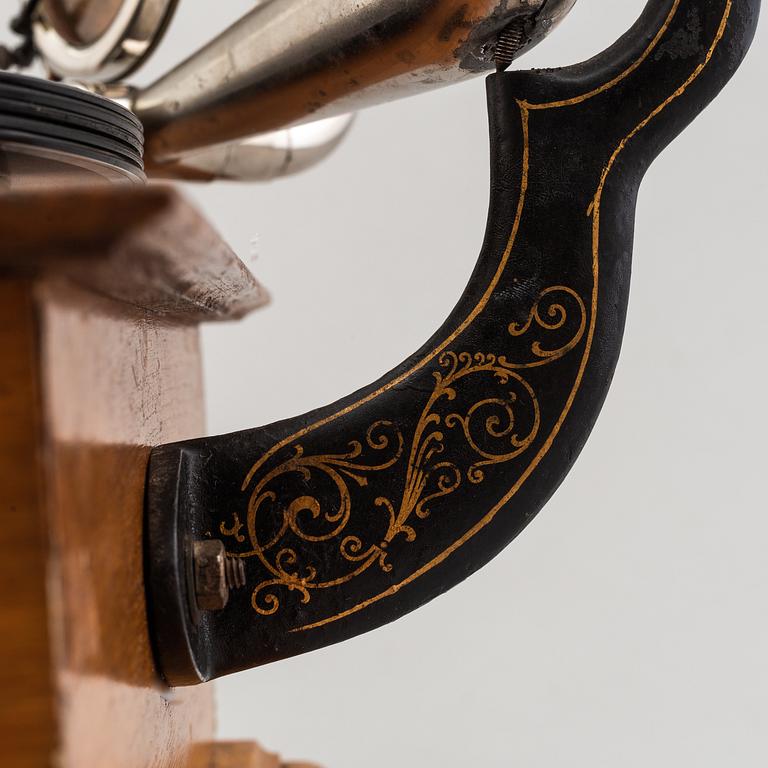 A circa 1900 grammophone.