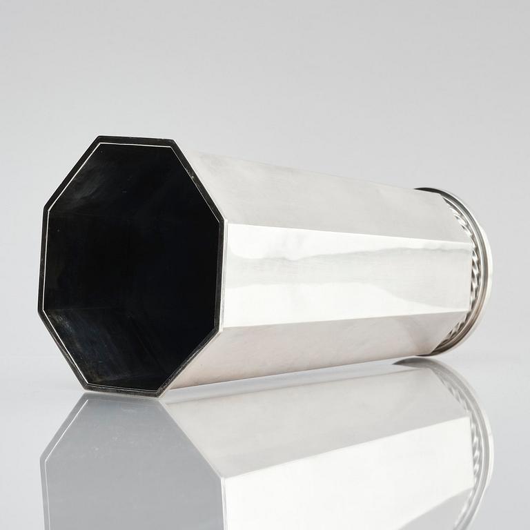 Atelier Borgila, a sterling silver vase, Stockholm 1954.