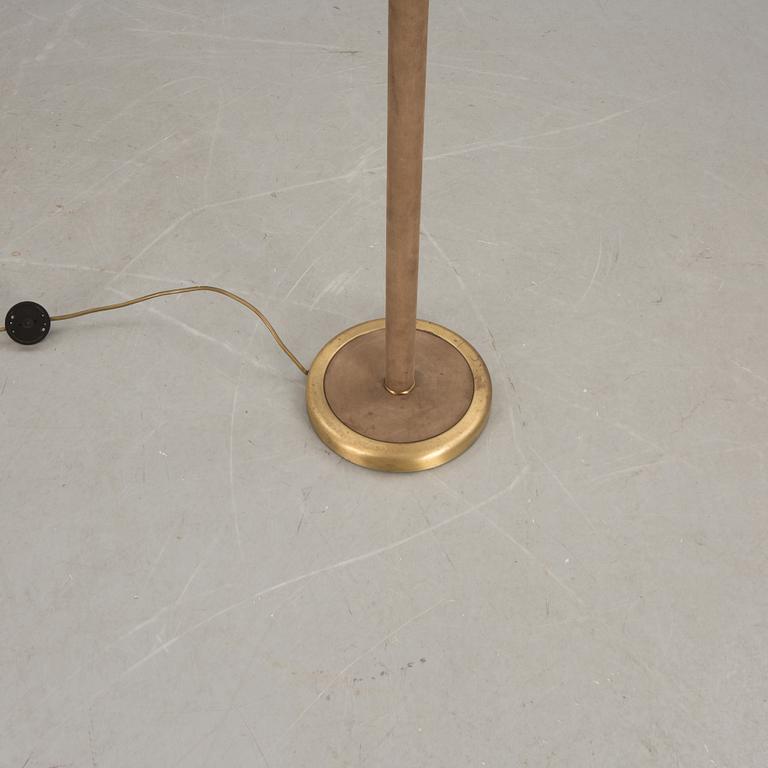 GOLVLAMPA, 1900-talets andra hälft.