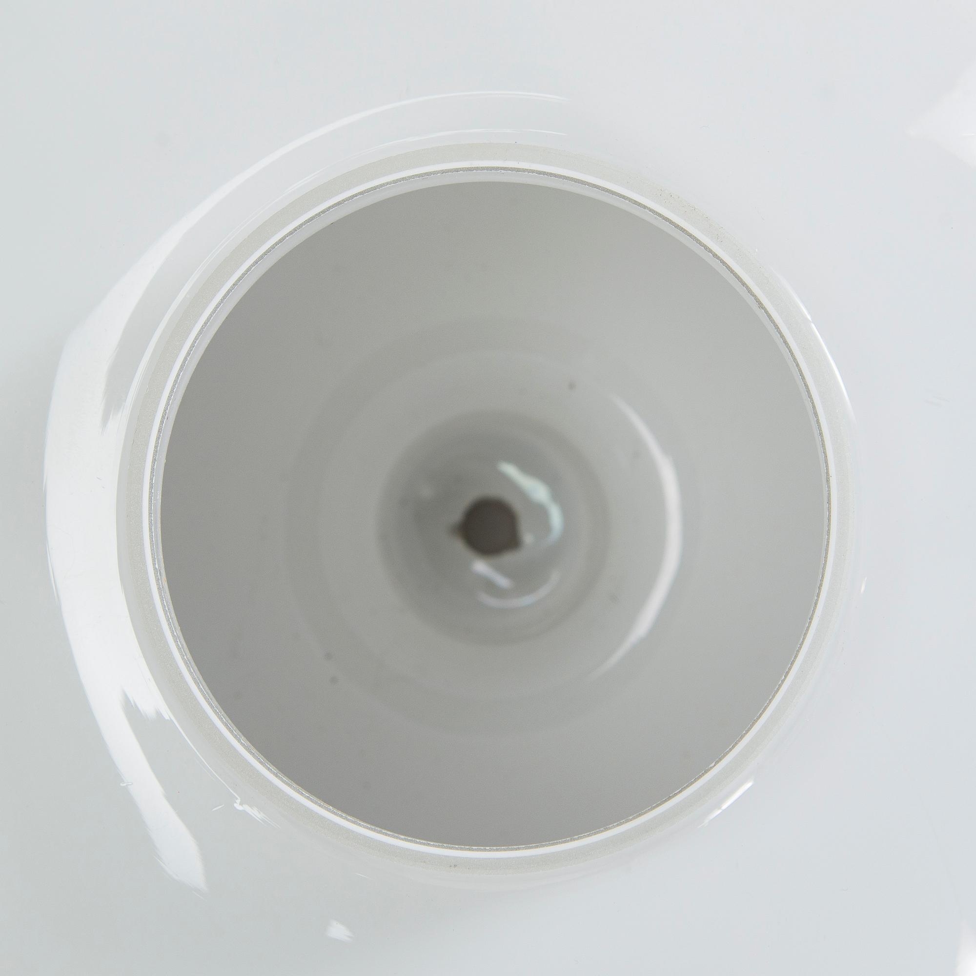 Paavo Tynell, a pair of mid-20th century 'K2-19' pendant lights for Idman.